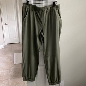 peach • NWT olive green piazza joggers, size XL